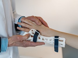 Туннельный синдром запястья: как определить и лечить стремительно молодеющий недуг
