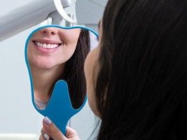 Как стоматологи могут «увидеть» диабет, стресс и даже бессонницу