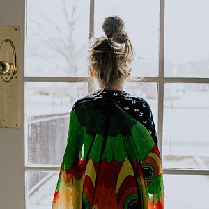 Не только низкая самооценка: 8 общих черт женщин, которые росли без отцов