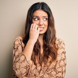 Палец в рот не клади! 7 способов избавиться от привычки грызть ногти Палец в рот не клади! 7 способов избавиться от привычки грызть ногти