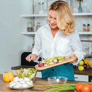 Опасная еда после 45 лет: 12 продуктов, которые могут навредить организму Опасная еда после 45 лет: 12 продуктов, которые могут навредить организму