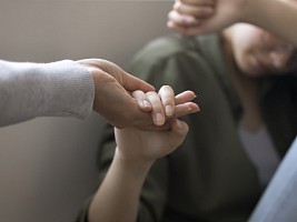 4 шага к освобождению: что делать, если ваш друг страдает в токсичных отношениях