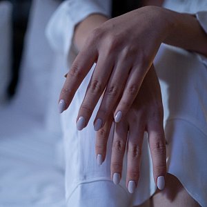Крепче не бывает: как восстановить сухие ломкие ногти