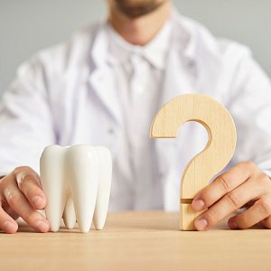 Импланты или коронки: что выбрать, чтобы потом не пожалеть