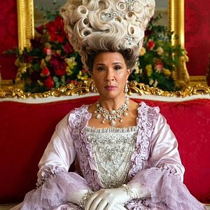 Бьюти-образы в «Бриджертонах»: чем нам запомнится первая часть четвертого сезона