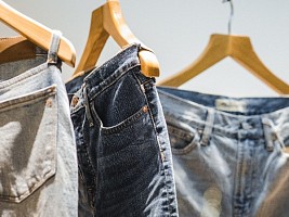 Как часто на самом деле надо стирать джинсы: мнение деним-эксперта