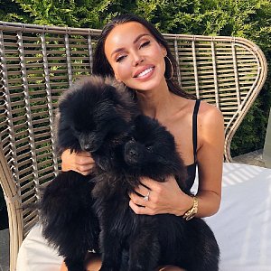 «Плюс 10 лет»: Оксана Самойлова показала, как выглядит с челкой «Плюс 10 лет»: Оксана Самойлова показала, как выглядит с челкой