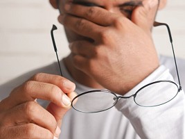 Глаз не кажет: 4 проблемы со зрением, которые могут возникнуть после сорока лет
