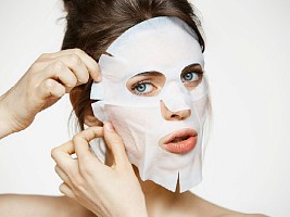 Знакомые все маски: варианты средств, решающих любые проблемы кожи