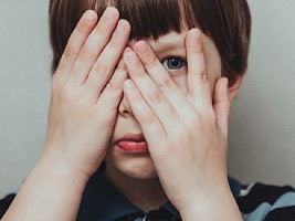 Как распознать признаки расстройства аутистического спектра у ребенка