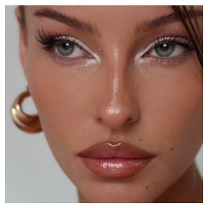 Шоколад на губах, лед на веках и еще несколько идей для эффектного новогоднего макияжа