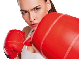 Гормональный бой: заместительная гормональная терапия для сохранения молодости
