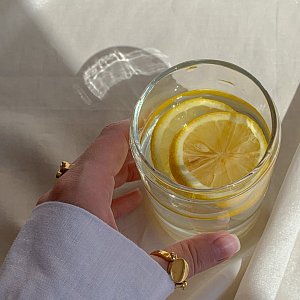 6 полезных привычек, которые на самом деле вредят здоровью зубов