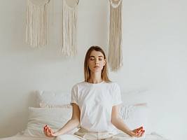 Дышите — не дышите: что такое техника 4-7-8 и как она помогает уснуть