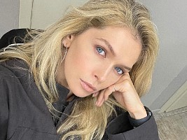 «Писала гадости»: экс-солистка «ВИА Гры» обвинила Веру Брежневу в грубости и хамстве