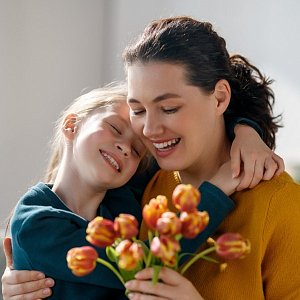 День матери: как этот праздник отмечают во всем мире 