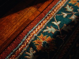 На каждом шагу: какие места и предметы в доме опасны для пожилых людей
