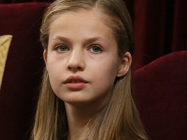 Принцесса Несмеяна: почему 17-летняя наследница испанского престола Леонор отказывается лечить зубы 