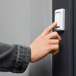 Он ушел, но вернулся: почему мужчина через некоторое время снова приходит