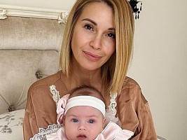 «Нам не по 20 лет...»: родившая в 45 лет Ольга Орлова внезапно высказалась критически о позднем материнстве