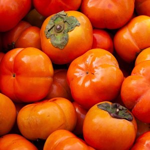 Для энергии, крепких нервов и красивой кожи: чем полезна хурма