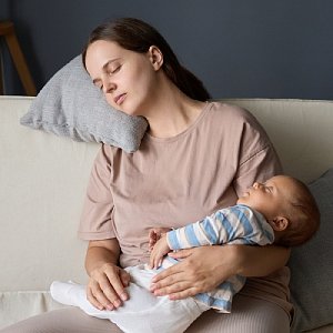 Как пережить бессонные ночи с младенцем: гид для современных родителей