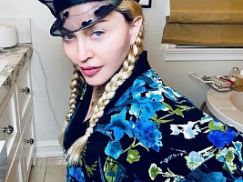 «Оставь лицо в покое»: подписчики считают, что Мадонна переборщила с пластикой
