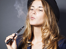 Дым электронных сигарет опасен для здоровья