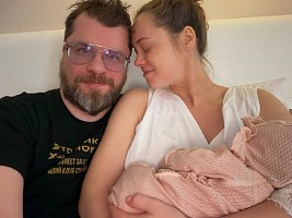 «Наша девочка родилась»: Гарик Харламов и Катерина Ковальчук раскрыли имя ребенка