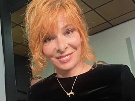«Сама себе дочка»: почему 61-летняя Милен Фармер вместо детей завела обезьян
