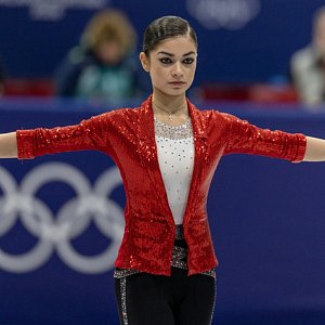 Уникальные прыжки, тяга к сладкому, сравнение с Медведевой: 5 интересных фактов об Аделии Петросян