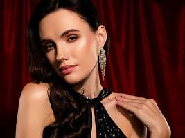 Как выглядеть дорого на новогоднем вечере: 5 полезных советов