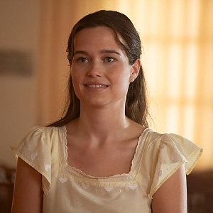 Вдохновленный сериалом «Белый лотос» тренд «щеки-шампанское» 
