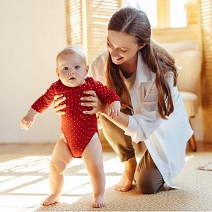 Первые шаги ребенка: важные моменты, которые нужно знать родителям Первые шаги ребенка: важные моменты, которые нужно знать родителям