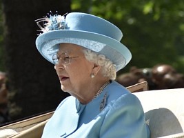 «Такое случилось впервые»: королева Елизавета II снова провоцирует слухи об ухудшении здоровья