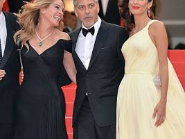 «Искры летели!»: как Джулия Робертс пыталась внести разлад в союз Джорджа и Амаль Клуни