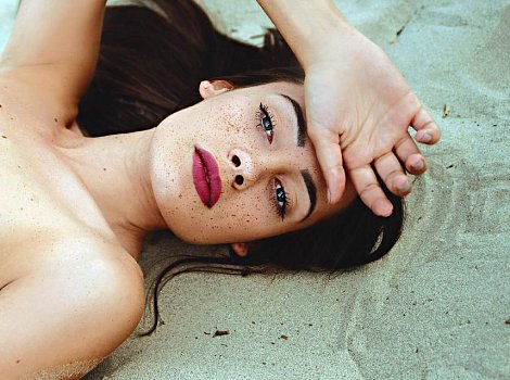 5 способов нарисовать себе веснушки (маска в Instagram не понадобится) 5 способов нарисовать себе веснушки (маска в Instagram не понадобится)