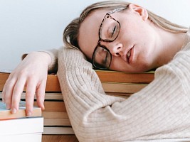 Женский храп – тоже проблема: чем опасно апноэ сна