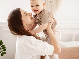 Без вреда для здоровья: когда можно делать пластику после родов