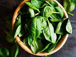 Зелень для красоты и здоровья: 7 причин полюбить шпинат