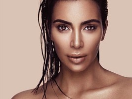 Новый бьюти-бренд: стартуют продажи косметики Ким Кардашьян